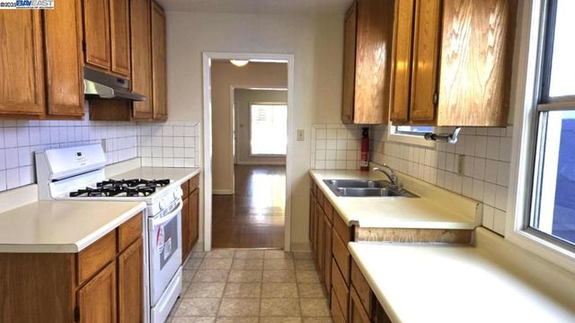 702 Solano Ave, Albany, CA 94706