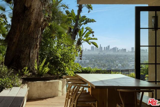 1427 N Kings Road, West Hollywood, CA 90069