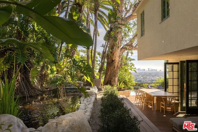 1427 N Kings Road, West Hollywood, CA 90069