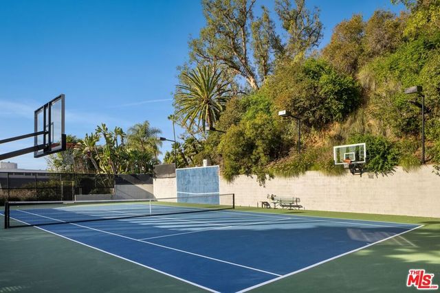 1427 N Kings Road, West Hollywood, CA 90069