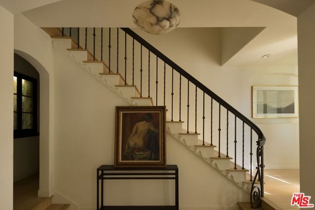 1427 N Kings Road, West Hollywood, CA 90069