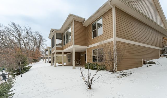 848 Fox Valley Place SW, Rochester, MN 55902