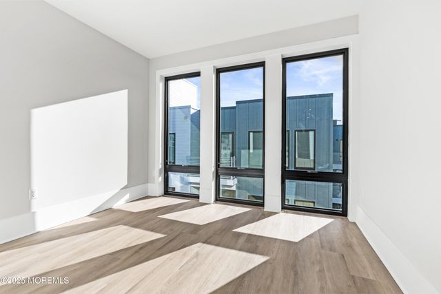 218 3rd Avenue 306, Asbury Park, NJ 07712