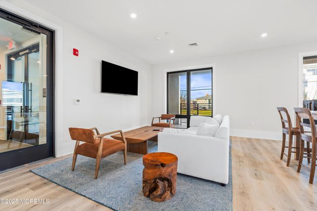 218 3rd Avenue 306, Asbury Park, NJ 07712