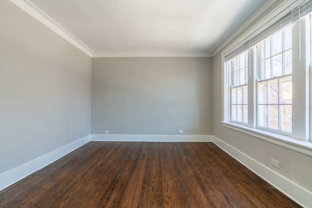 7418 N Damen Avenue 2, Chicago, IL 60645