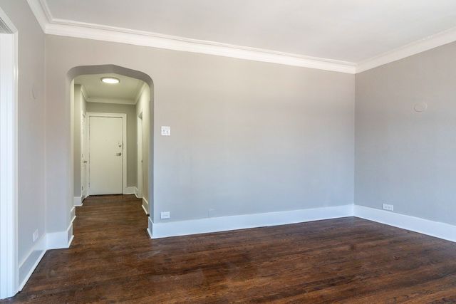 7418 N Damen Avenue 2, Chicago, IL 60645