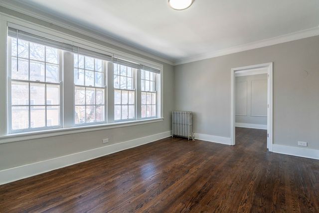 7418 N Damen Avenue 2, Chicago, IL 60645