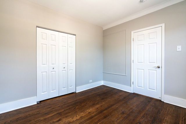 7418 N Damen Avenue 2, Chicago, IL 60645