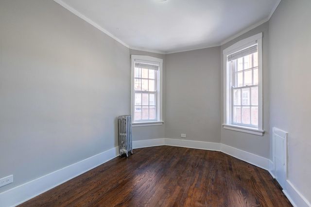 7418 N Damen Avenue 2, Chicago, IL 60645