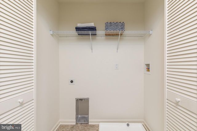 12 RAVELLO CT, Berlin, NJ 08009