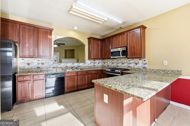 6199 Thorncrest Drive, Tucker, GA 30084