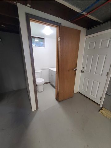 819 Allegheny Ave, Shenango Twp, PA 16101