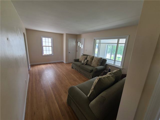 819 Allegheny Ave, Shenango Twp, PA 16101