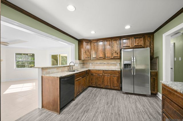 28766 Magnolia Dr, Walker, LA 70785