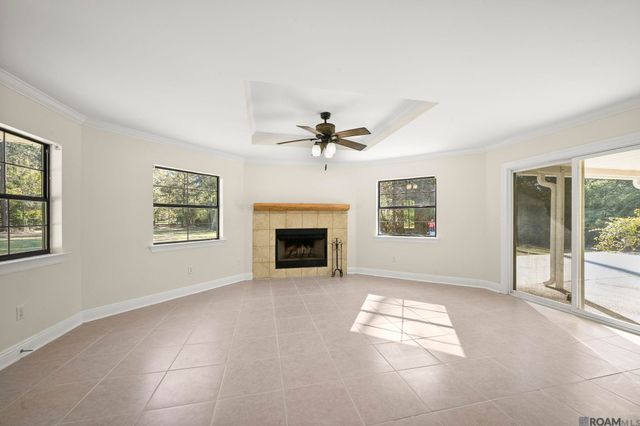 28766 Magnolia Dr, Walker, LA 70785