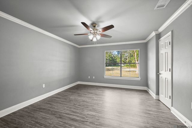 28766 Magnolia Dr, Walker, LA 70785