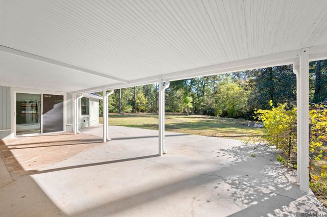 28766 Magnolia Dr, Walker, LA 70785