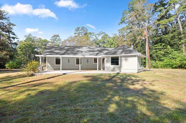 28766 Magnolia Dr, Walker, LA 70785