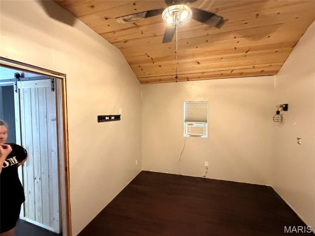 55224 Buffalo Lane, New London, MO 63459