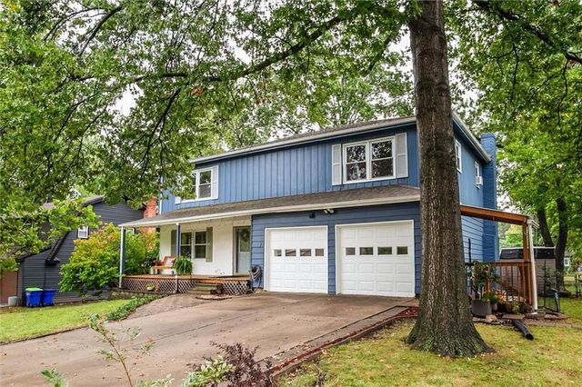 9303 Grant Drive, Overland Park, KS 66212