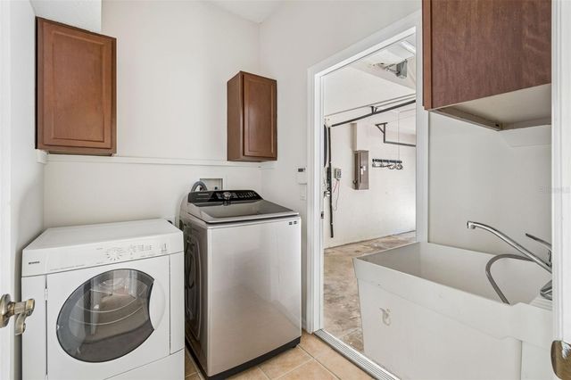 1531 CANOE DRIVE, Lutz, FL 33559
