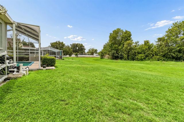 1531 CANOE DRIVE, Lutz, FL 33559