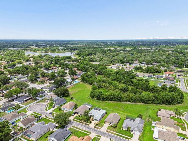 1531 CANOE DRIVE, Lutz, FL 33559