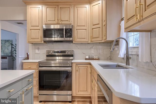 701 COLONY DR, Palmyra, PA 17078