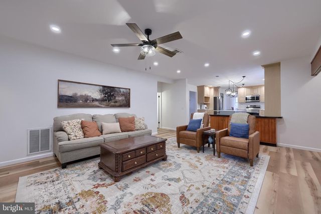 701 COLONY DR, Palmyra, PA 17078