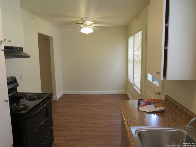 419 Anton Dr, San Antonio, TX 78223