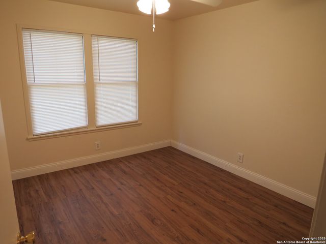 419 Anton Dr, San Antonio, TX 78223