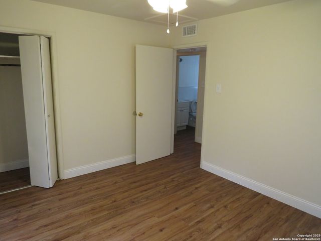 419 Anton Dr, San Antonio, TX 78223