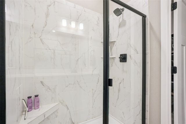 5418 NE Briarwood Drive, Ankeny, IA 50021