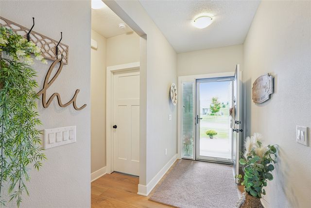 5418 NE Briarwood Drive, Ankeny, IA 50021