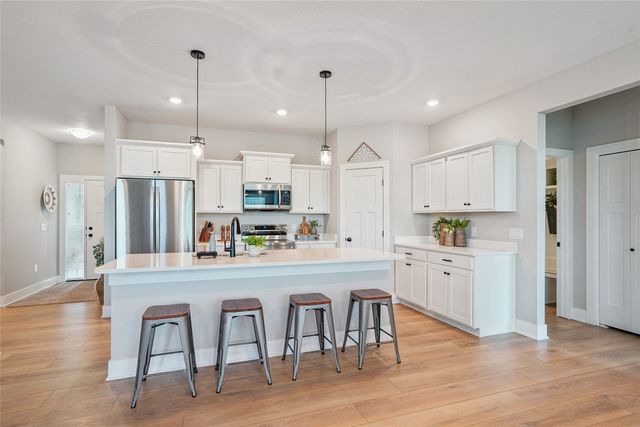 5418 NE Briarwood Drive, Ankeny, IA 50021