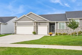 5418 NE Briarwood Drive, Ankeny, IA 50021