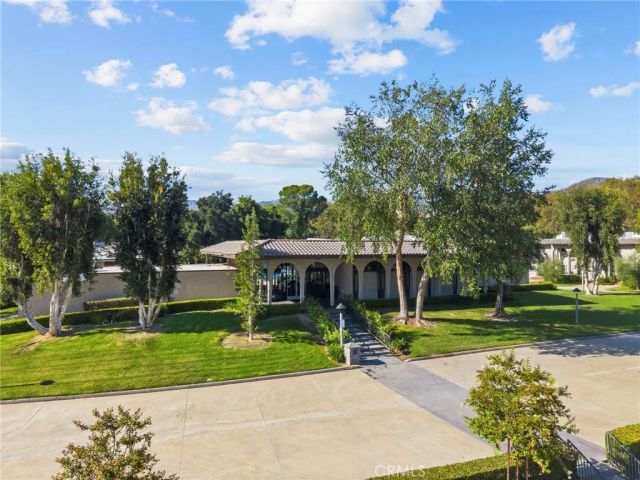 24307 La Glorita Circle, Newhall, CA 91321