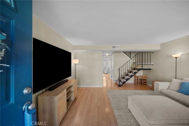 24307 La Glorita Circle, Newhall, CA 91321