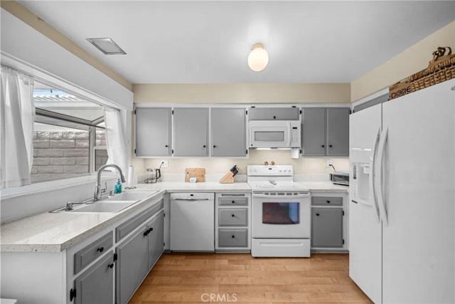24307 La Glorita Circle, Newhall, CA 91321