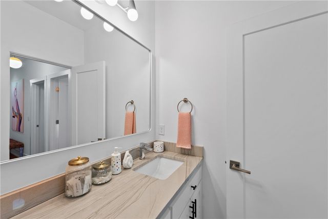 402 SW C Street, Bentonville, AR 72712