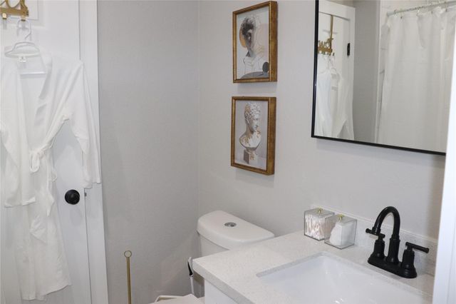 426 New Mexico Street B, Houston, TX 77029