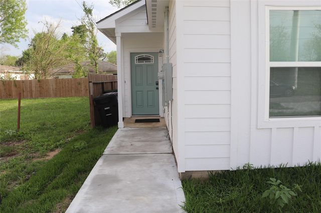 426 New Mexico Street B, Houston, TX 77029