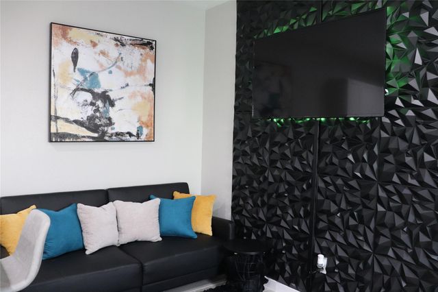 426 New Mexico Street B, Houston, TX 77029