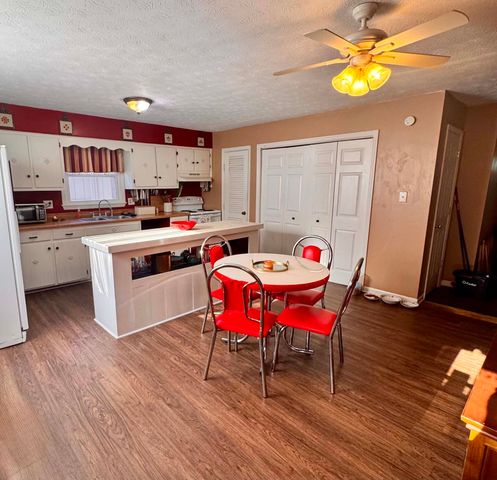 33 Meadowbrook Drive, Frankfort, KY 40601