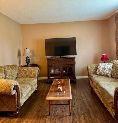 33 Meadowbrook Drive, Frankfort, KY 40601