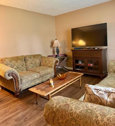 33 Meadowbrook Drive, Frankfort, KY 40601