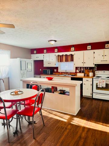 33 Meadowbrook Drive, Frankfort, KY 40601