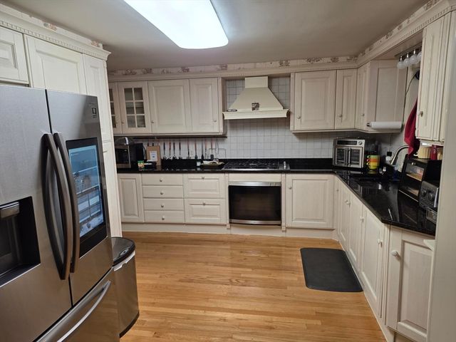 160 Brooks St, Medford, MA 02155
