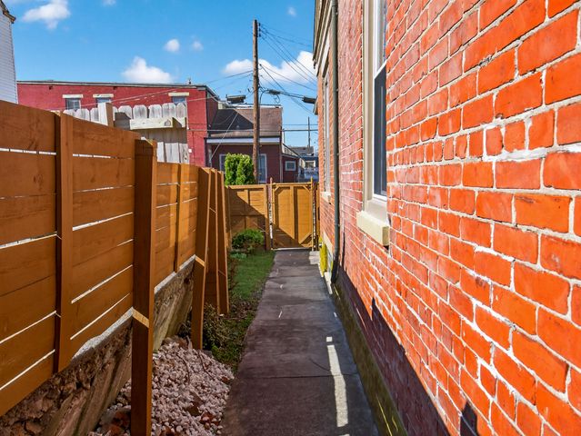 1037 Putnam Street, Newport, KY 41071