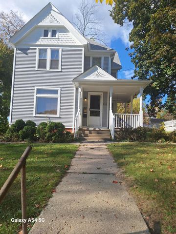 202 W Henry Street, Saline, MI 48176